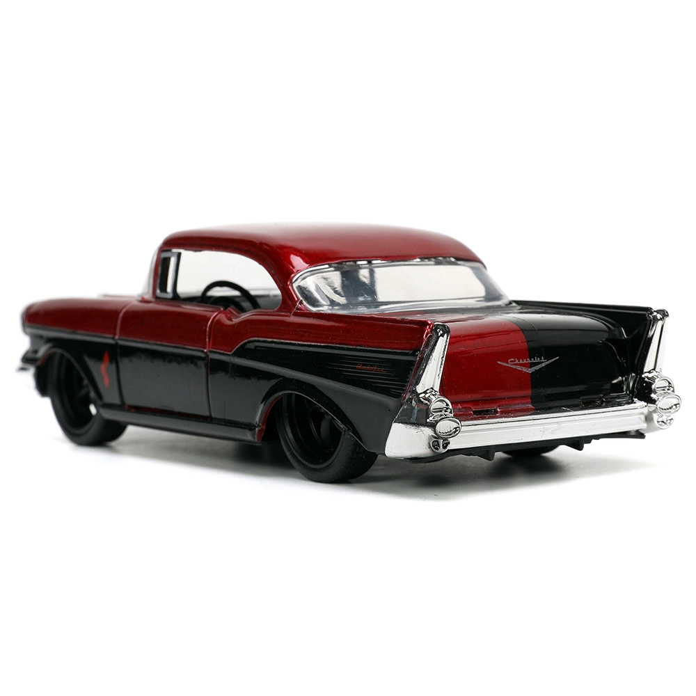 Harley Quinn 1957 Chevy Bel Air with Harley Quinn Figure - 1:32
