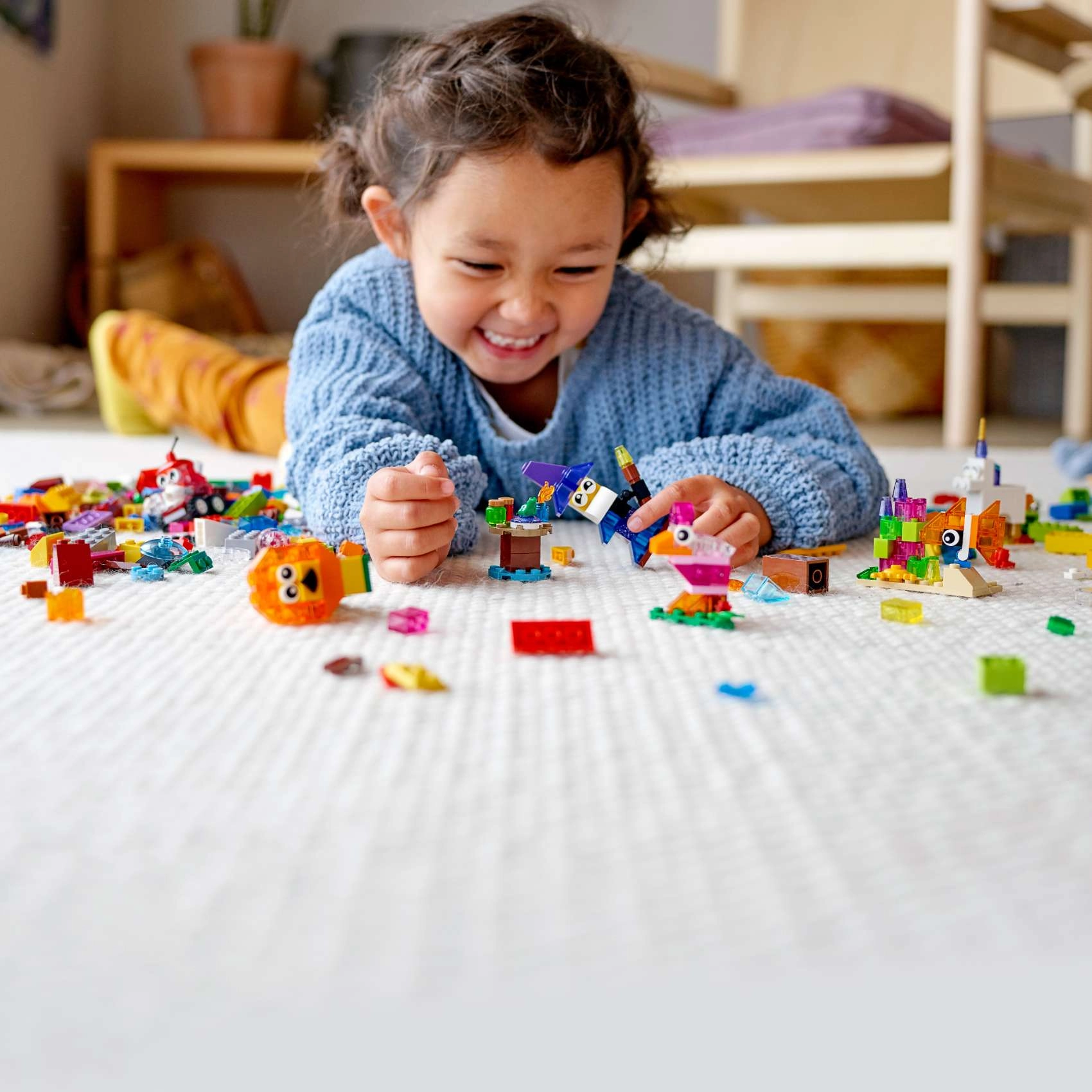 Classic Creative Transparent Bricks (11013) - 500 Pieces Multicolor