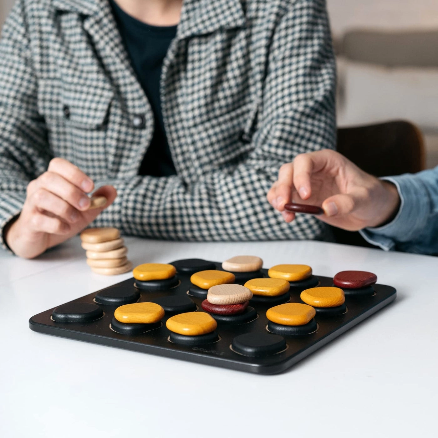 Qawale - Abstract Strategy