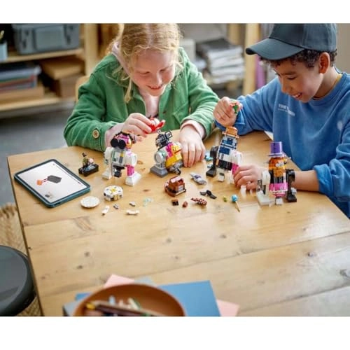 Star Wars Creative Play Droid Builder (75392) - 4 droid figures