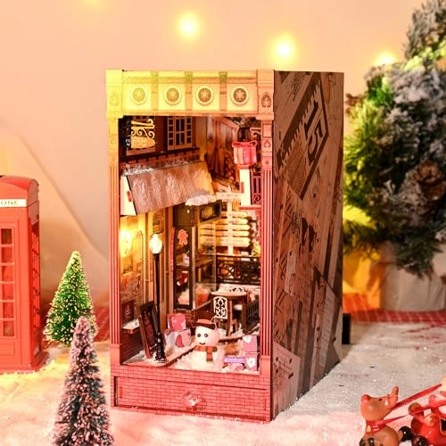 Book Nook Miniature Kit - Jolly Christmas Promenade
