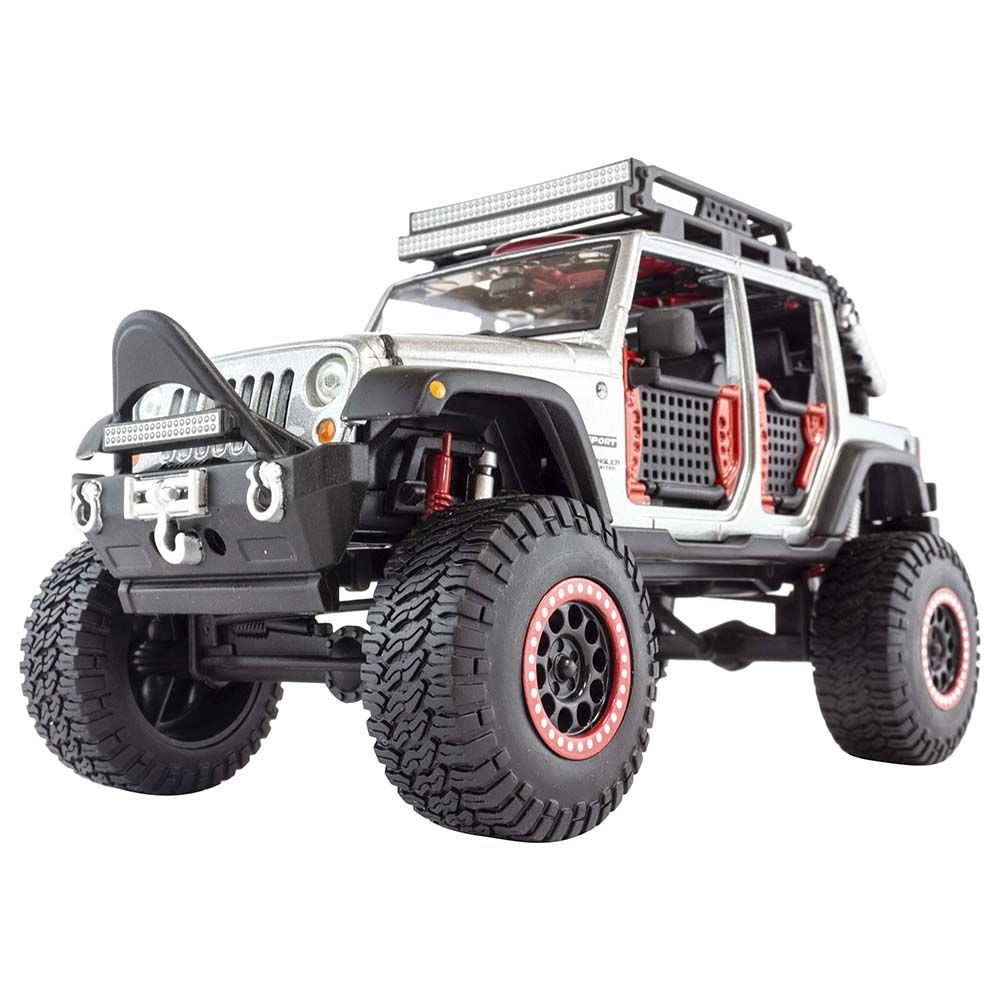 Maisto 2015 Jeep Wrangler Unlimited - 1:24