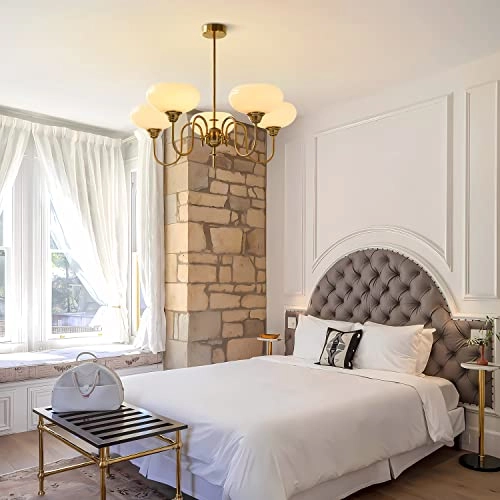 Gold Vintage Chandelier - Not Dimmable