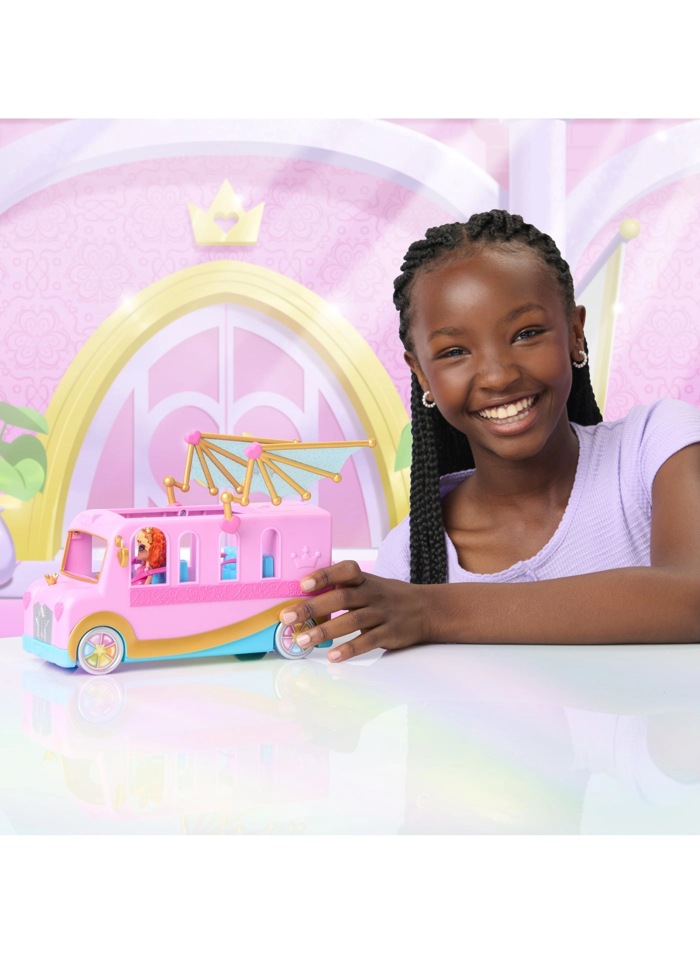 Royale High Bus & Glam Closet - Classic (RYH0059)