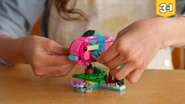 Creator 3in1 Exotic Pink Parrot (31144)