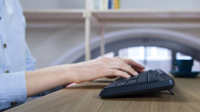 Quiet comfortable typing