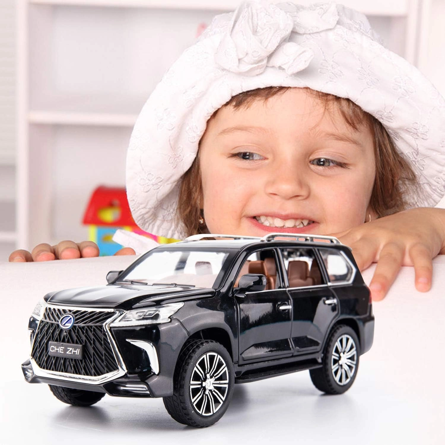 Lexus LX570 1:24