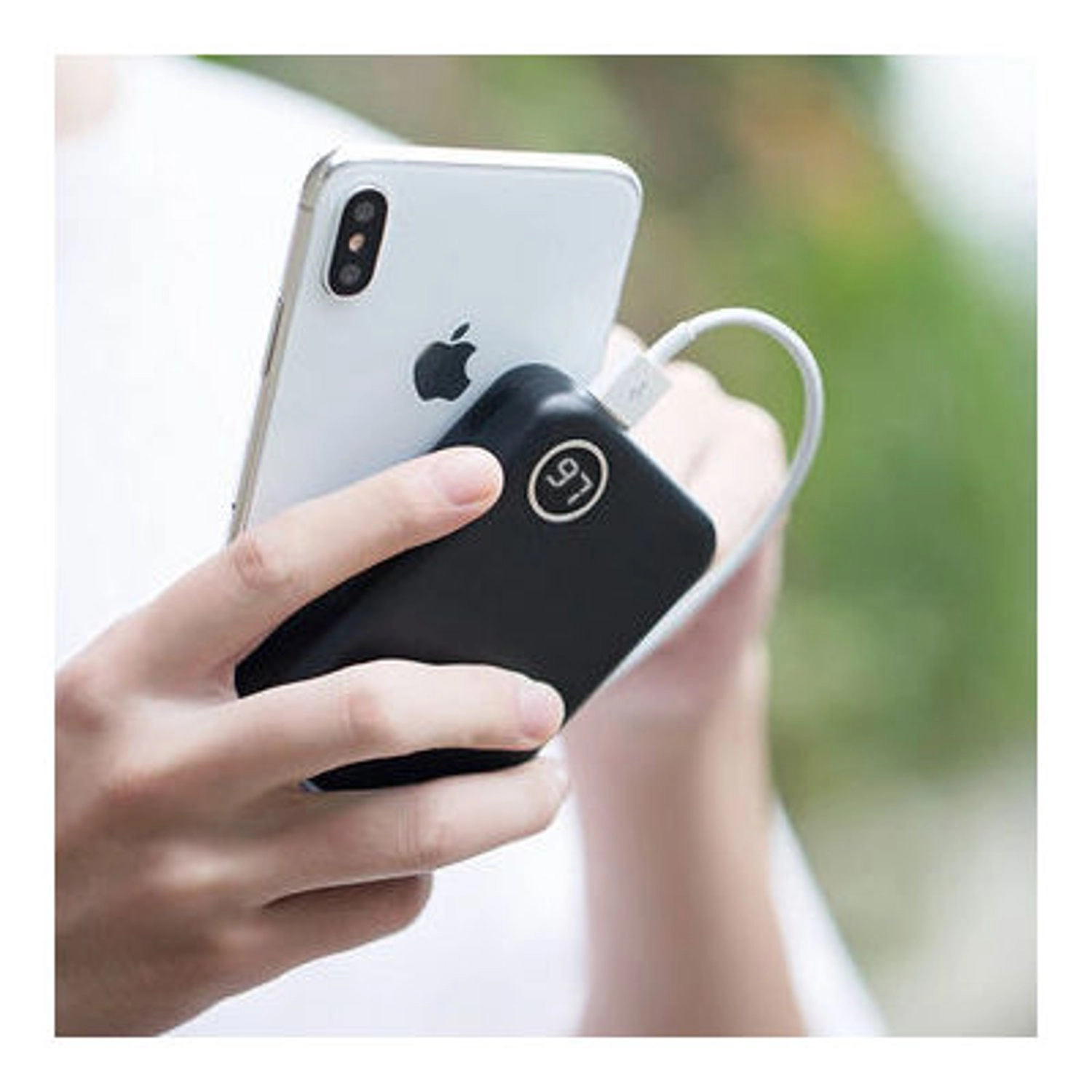 600958 - 10000mAh 5V / 2.4A