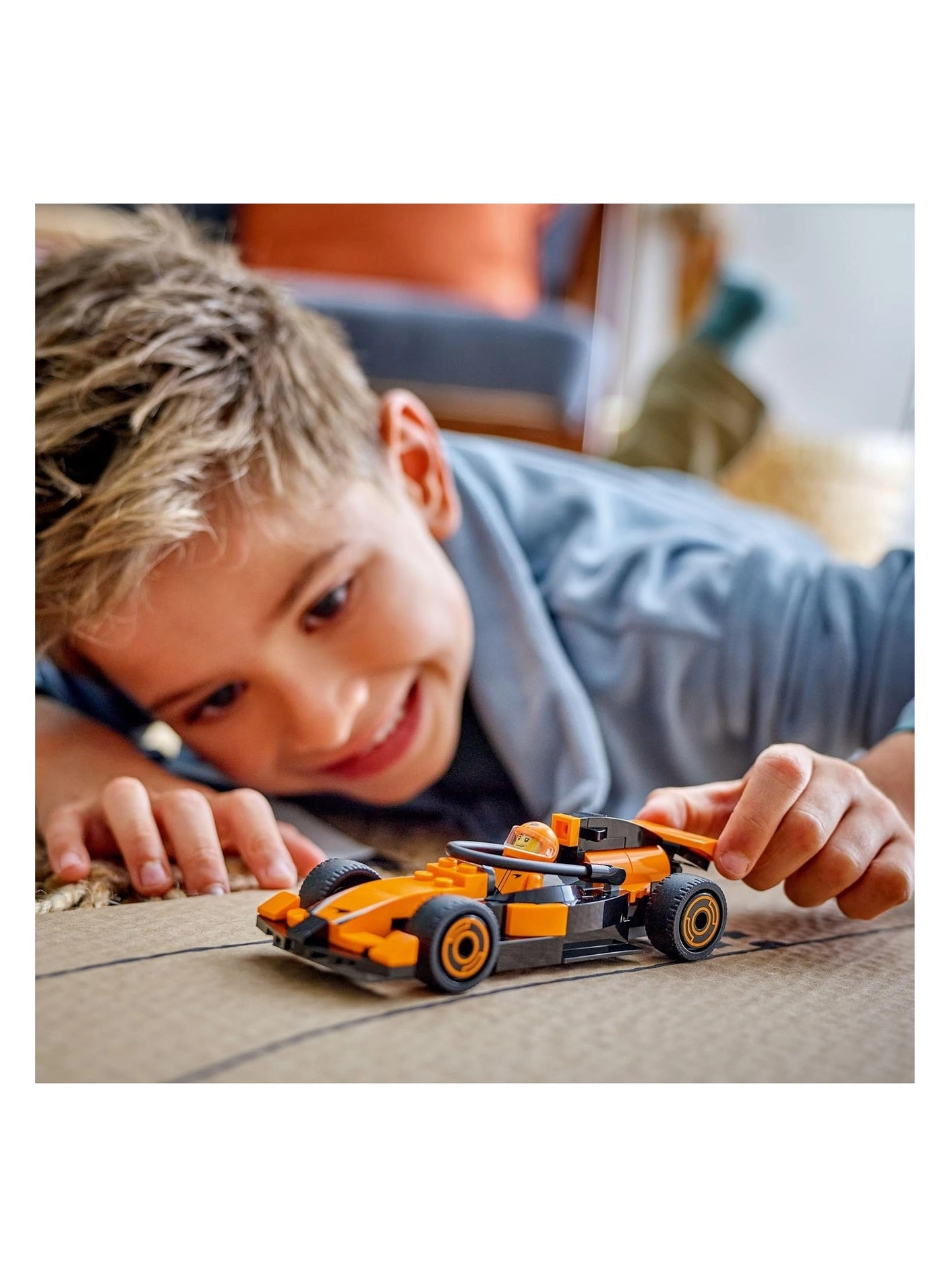 City F1 Driver With Mclaren Race Car (60442)
