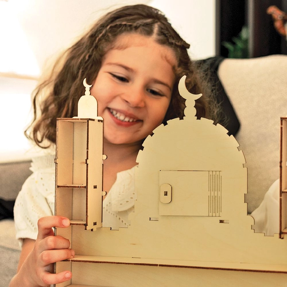 Ramadan Mosque Craft Kit - 44.5x31x4.5 cm LED lights paints and a brush