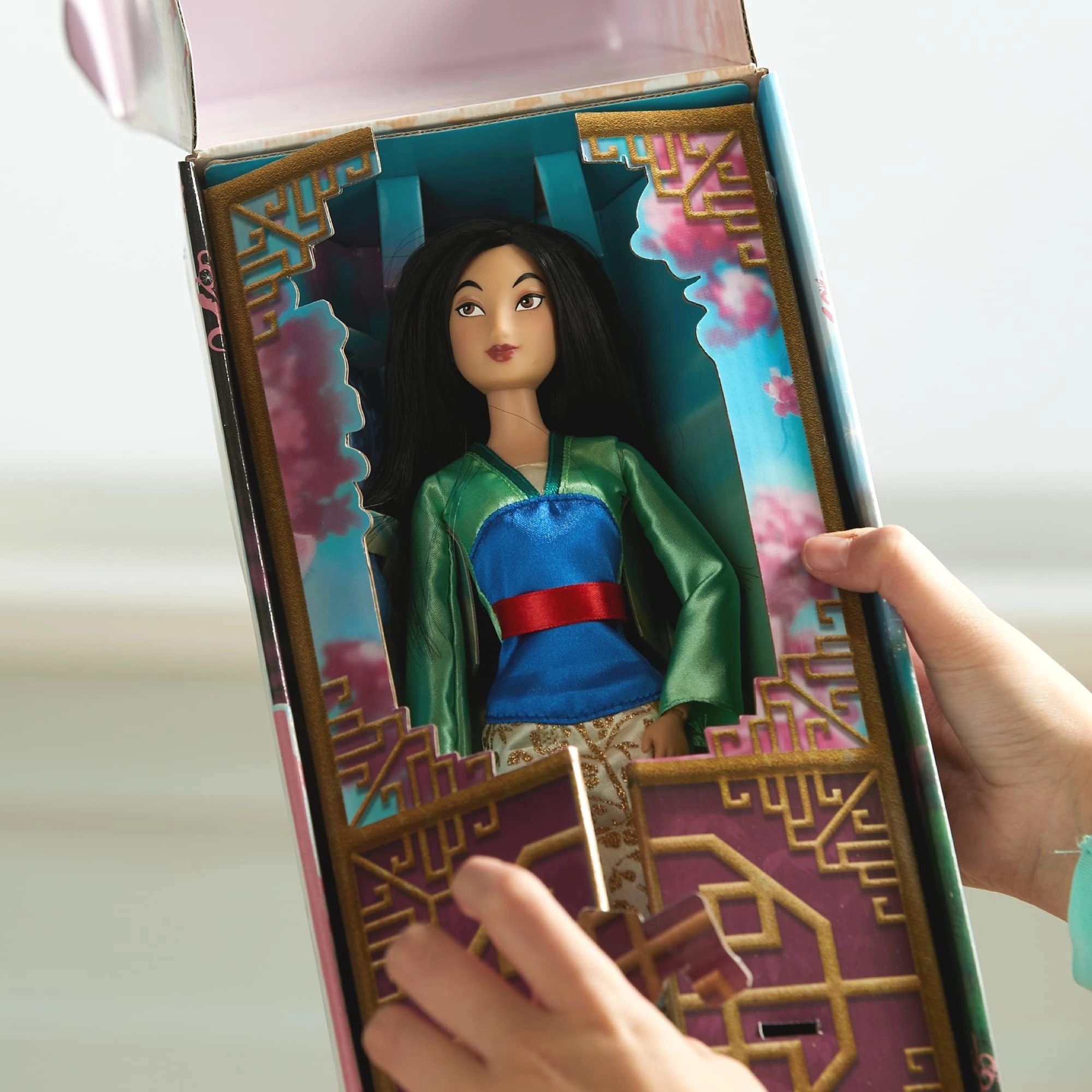 Mulan Classic Doll - 29cm satin Ages 3+
