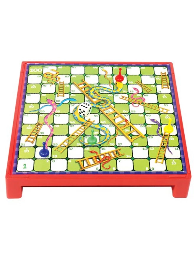 4-in-a-row + Snakes and Ladders