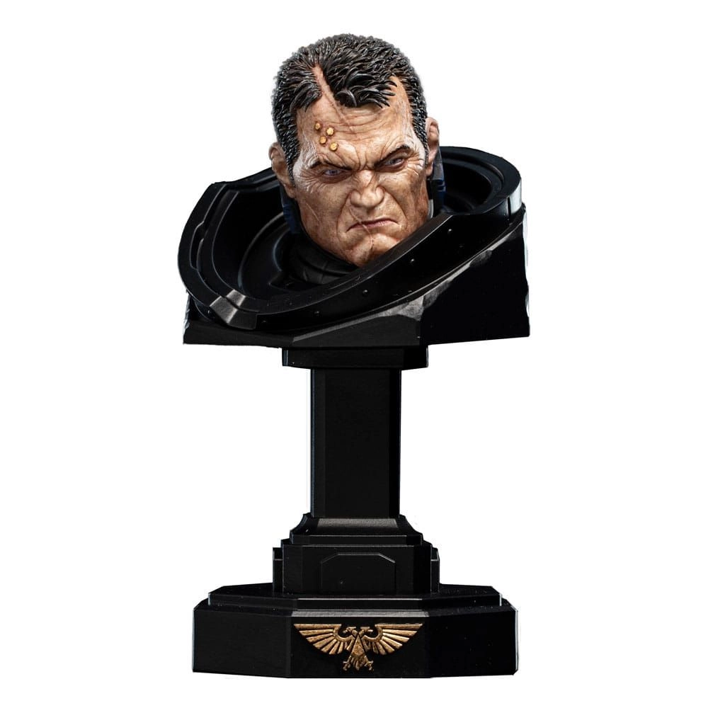 Lieutenant Titus - Warhammer 40k - 1:6 scale Polystone Statue