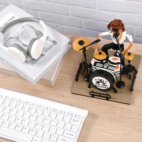 Dynamic Drummer - 428-Piece Poseable Figure