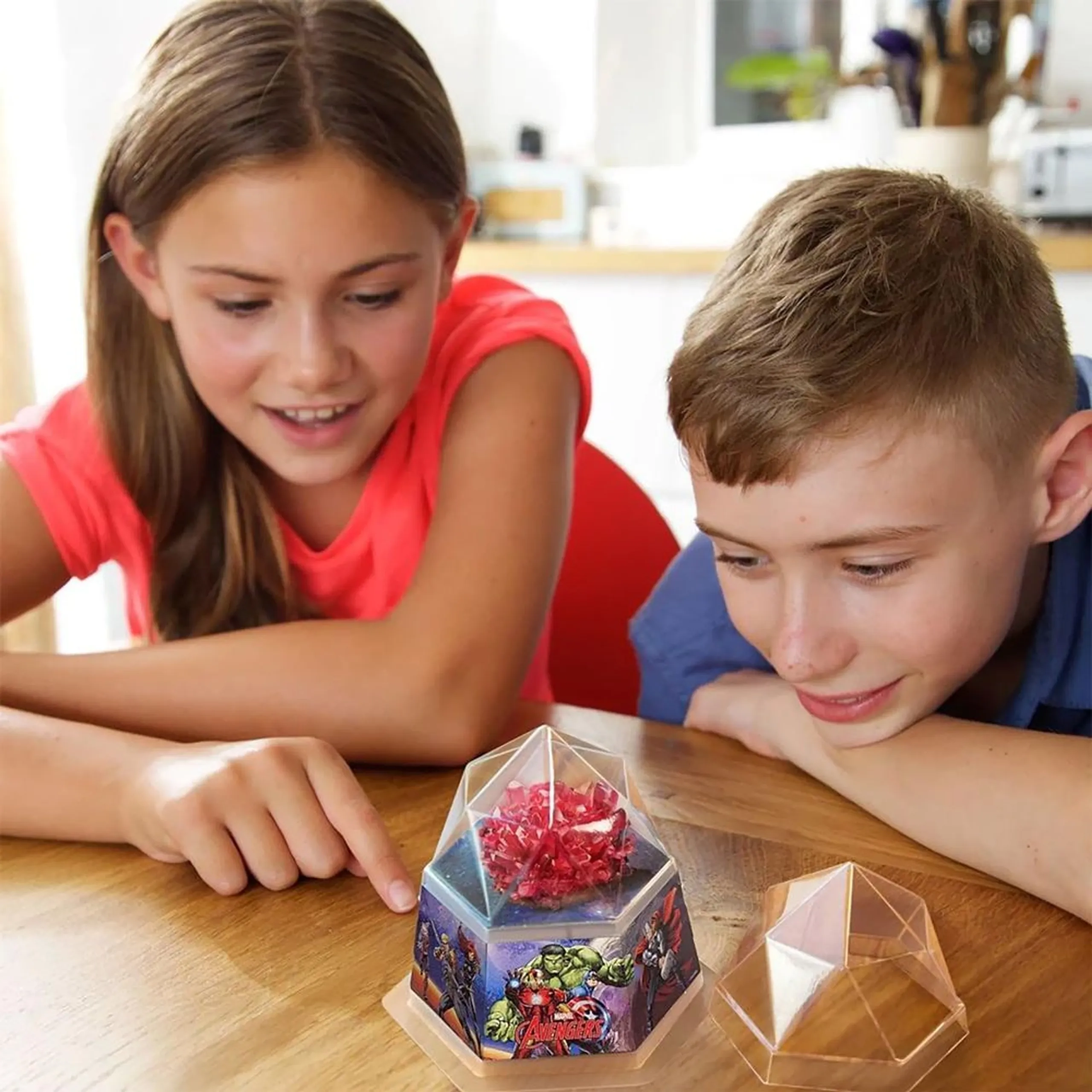 Disney Marvel Avengers Crystal Terrarium Kit Chemistry - 5 years+