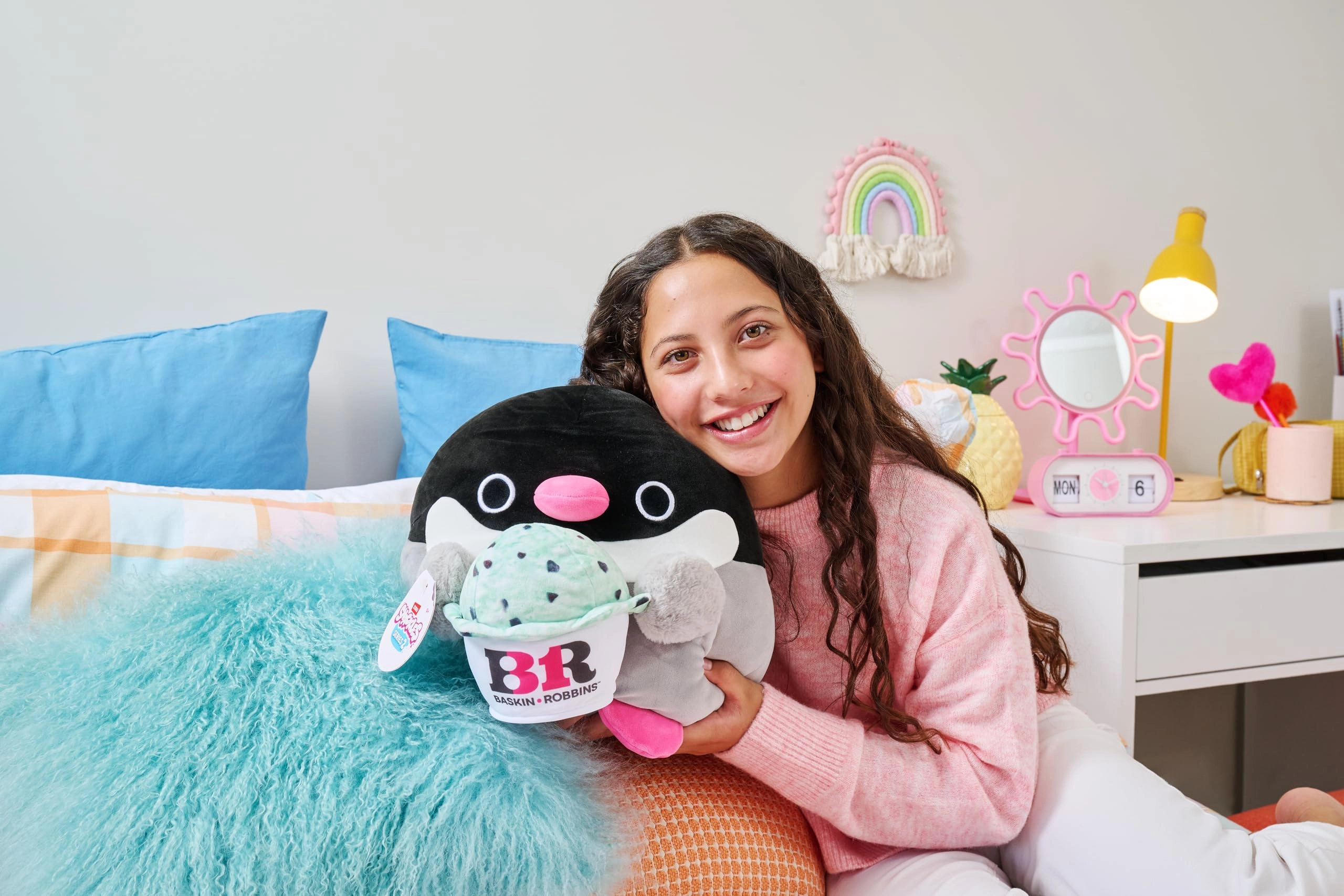 Snackles Series 2 30 cm Plush Shrimp & Pringles