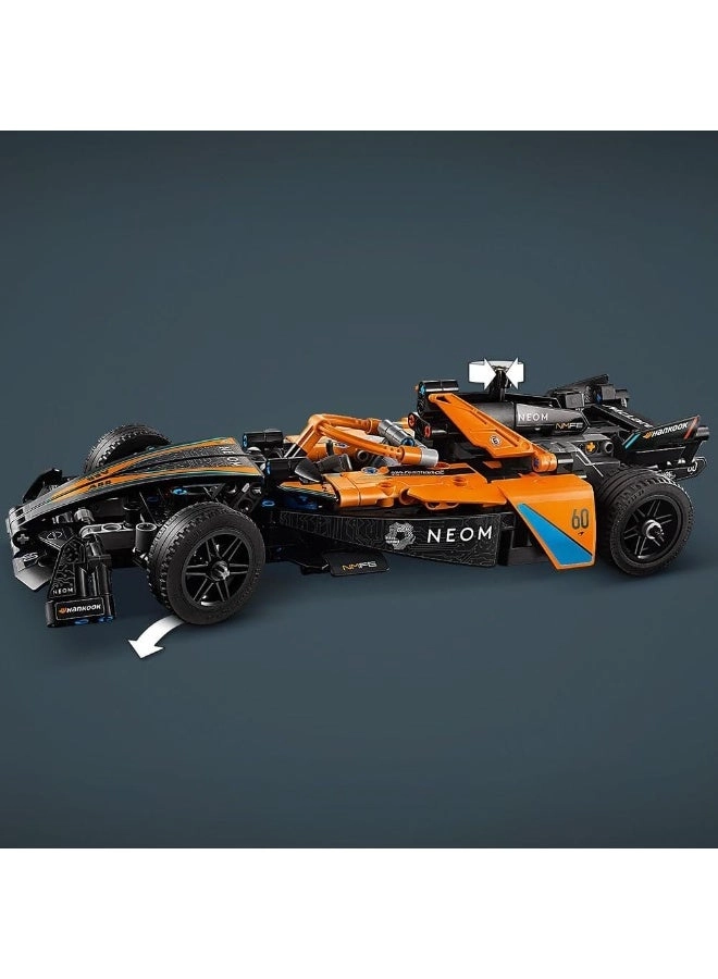 Technic NEOM McLaren Formula E Race Car (42169) - Pull-Back