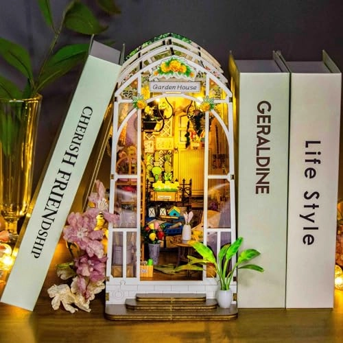 DIY Miniature Dollhouse - E Magic Room