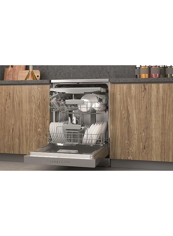 LFC3C33WFXUK Freestanding