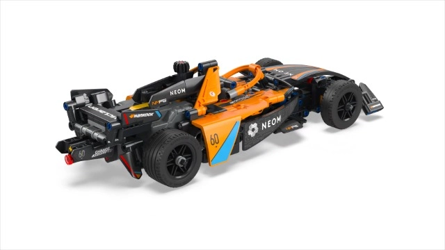 Technic NEOM McLaren Formula E Race Car (42169) - Pull-Back