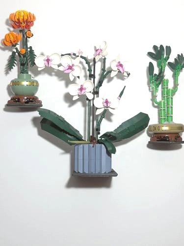 Wall Bracket - Compatible with Lego 10311 White