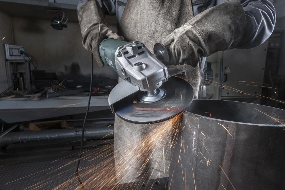 W 2200-230 - 15.0 Amp 6,600 RPM