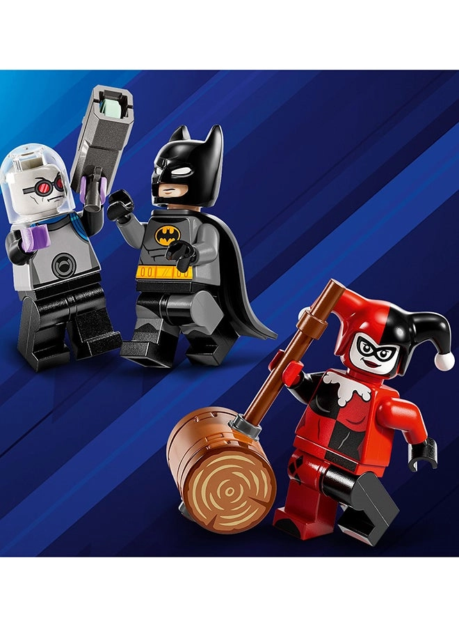 DC Batman Batmobile (76274)