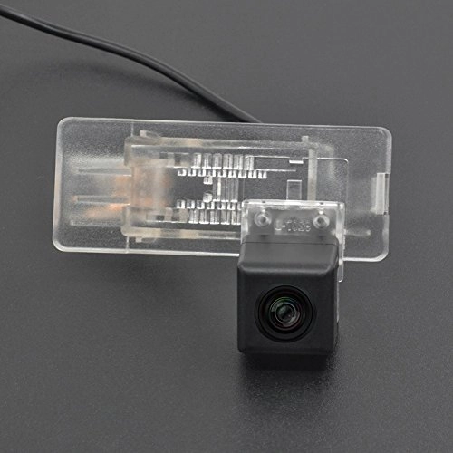 Car Rearview Camera - 728 x 512 pixels