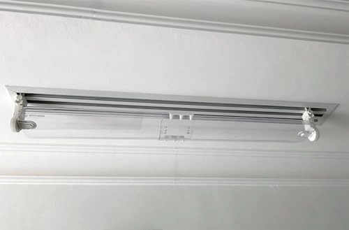 Central - For rectangular vents 24"-43" wide only.