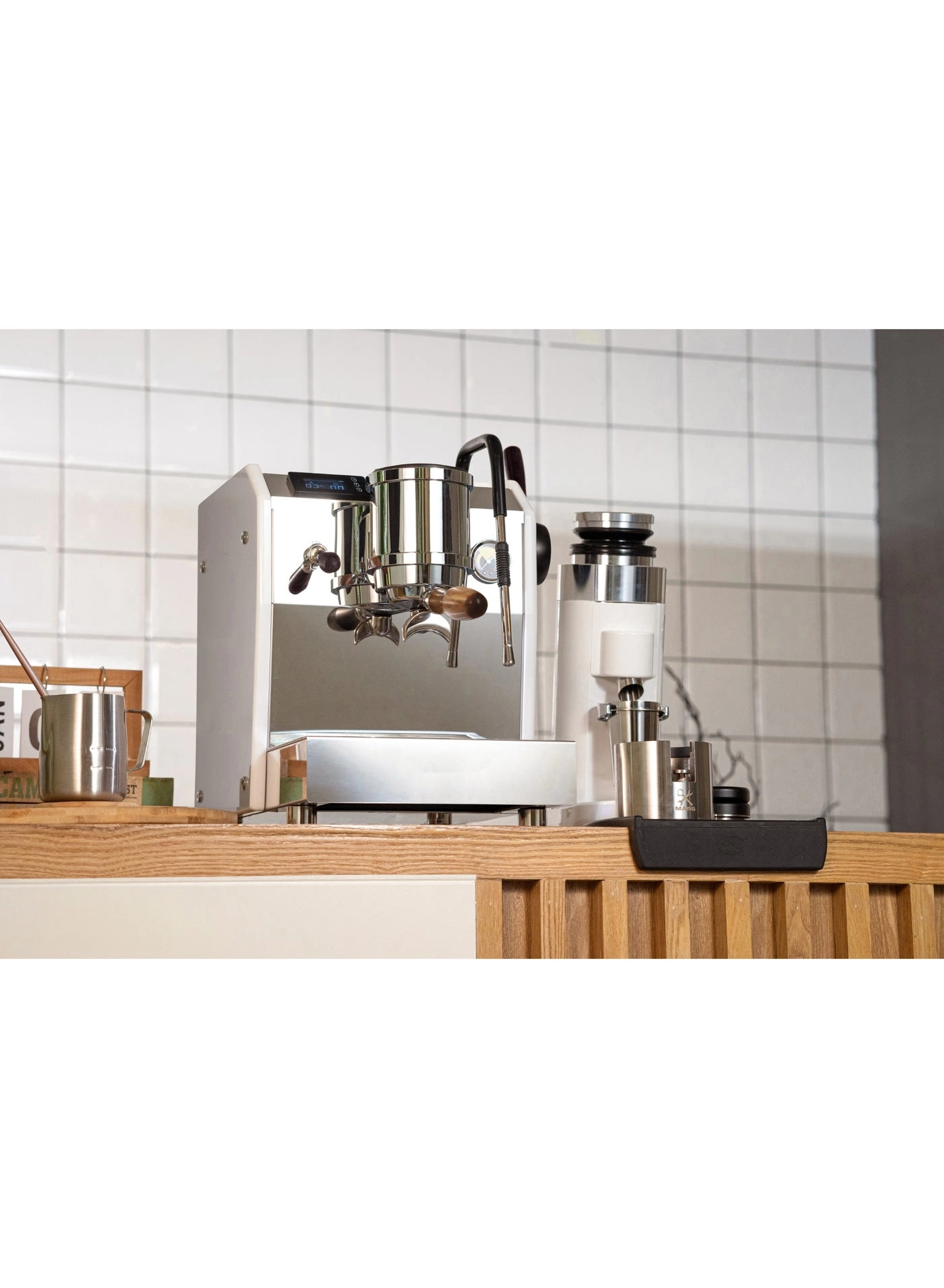 Eccellenza LPCFFCCM0090 - Dual Boiler Touchless Control 58mm Portafilter