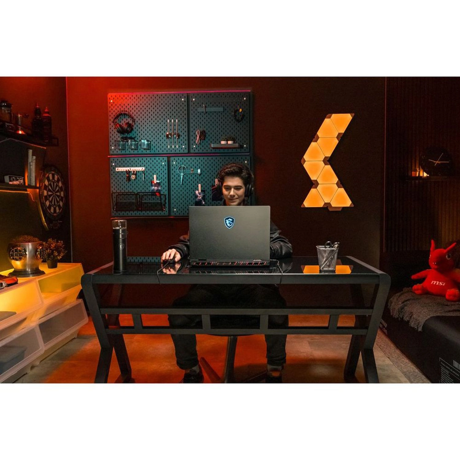 Raider 18 HX AI A2XWIG - 18'' Core Ultra 9-285HX 64GB DDR5 2TB SSD