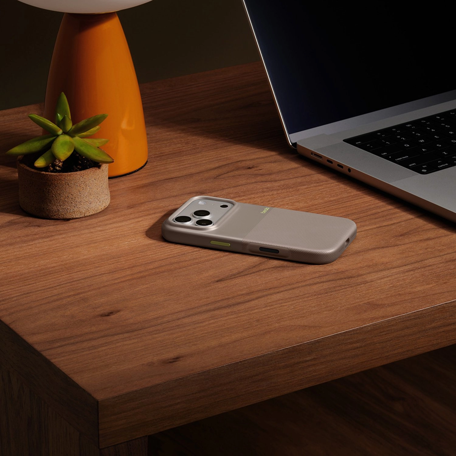 Rugged Case Everest with MagSafe for iPhone 17 Pro