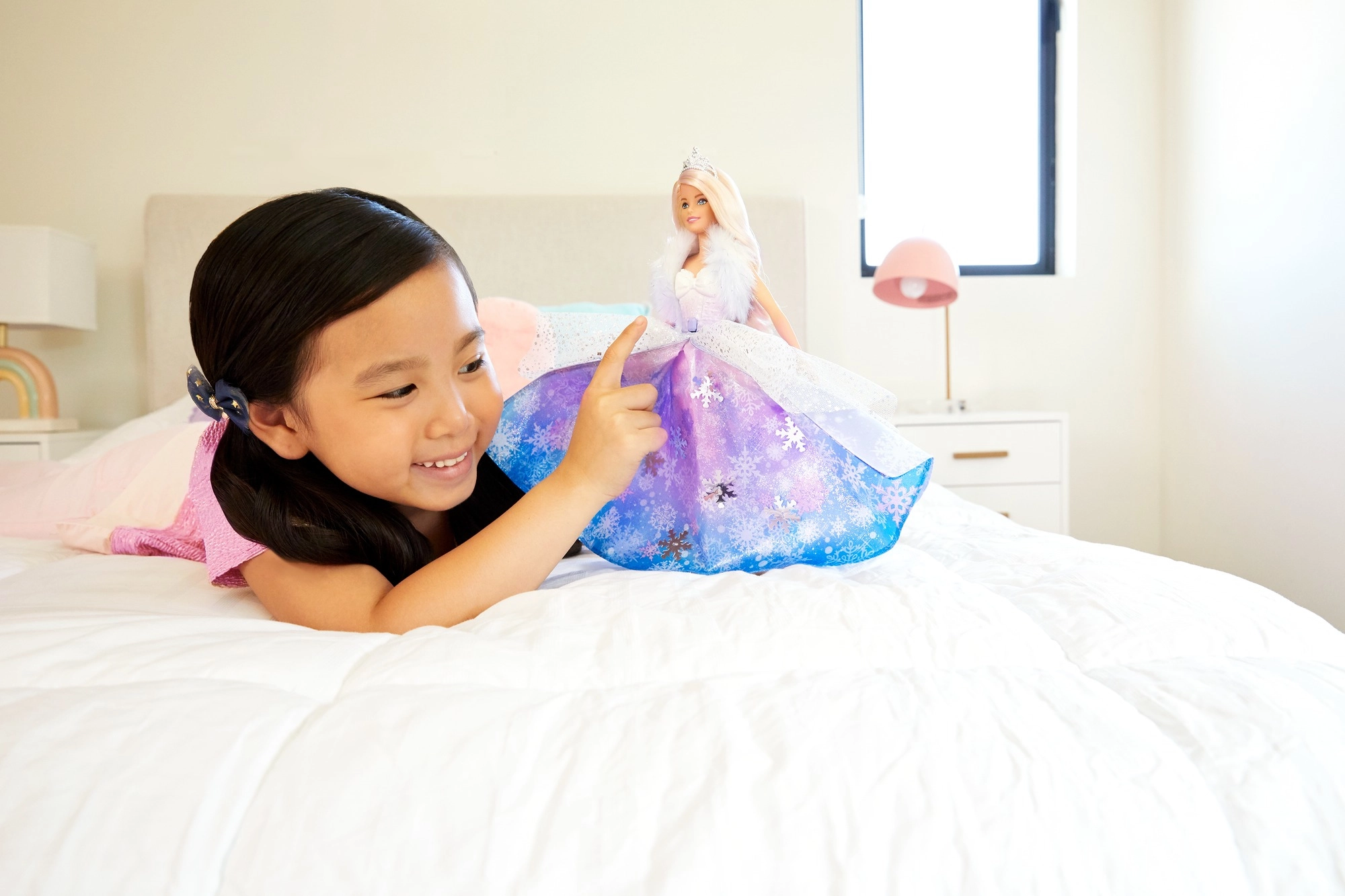 Barbie Dreamtopia Dress-Up Doll - 2-in-1 transformation 8 pieces Ages 36 month(s)+