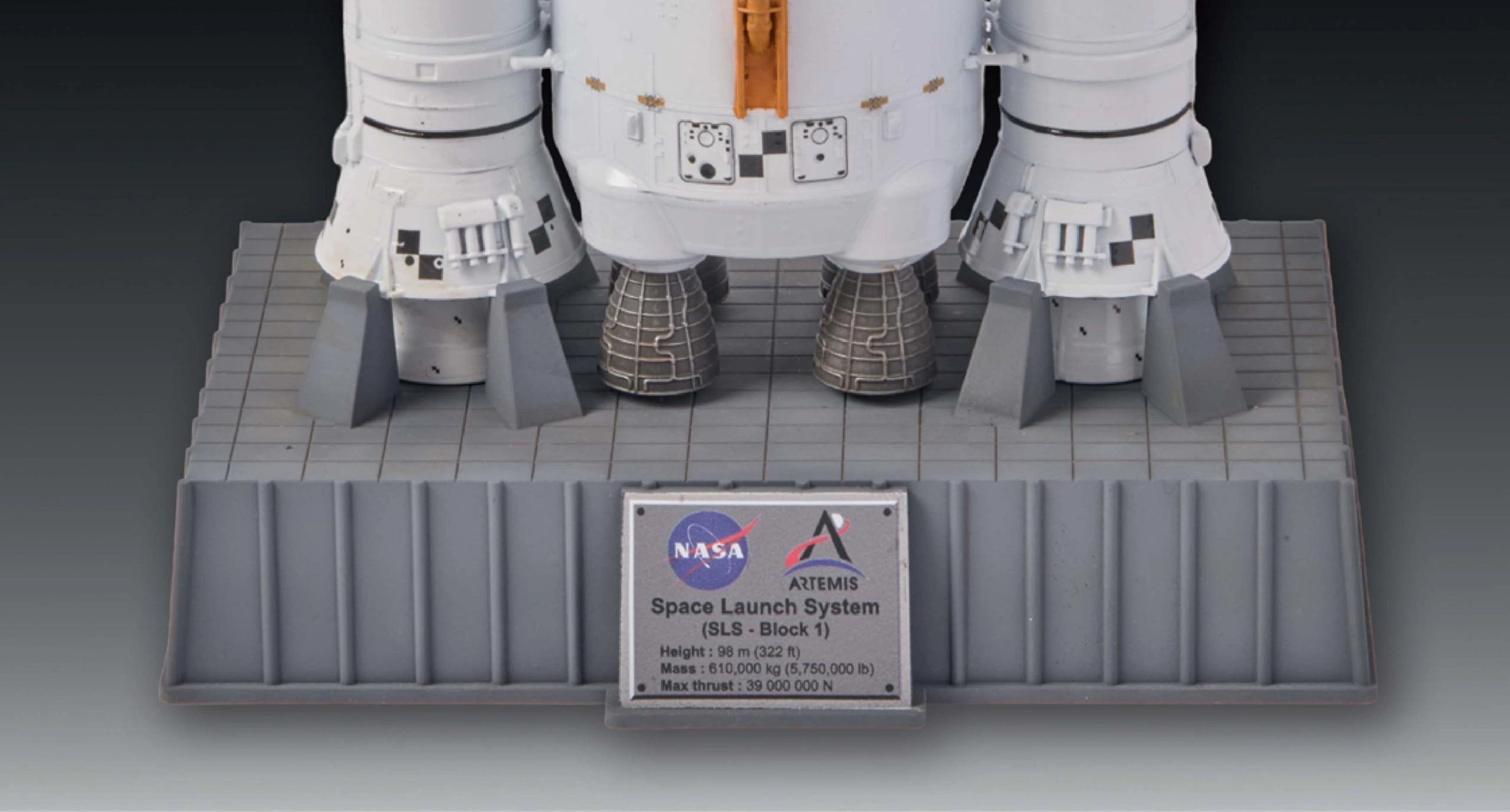 Carrera Revell Europe GmbH NASA Artemis Space Launch System (SLS ...