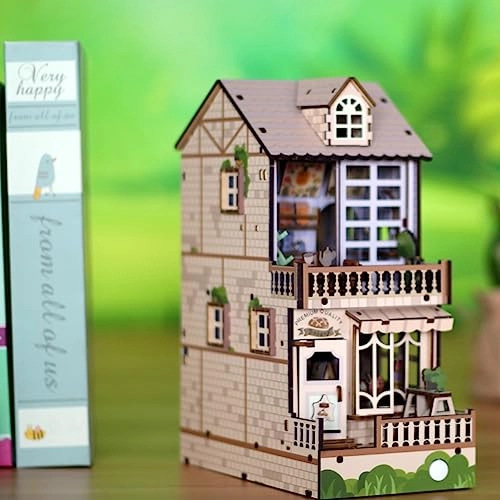 Book Nook Kit - Old Street 1:24