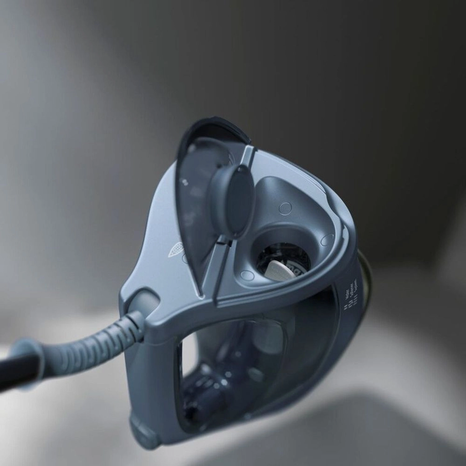 Refine 700 - Steam Iron 0.37L