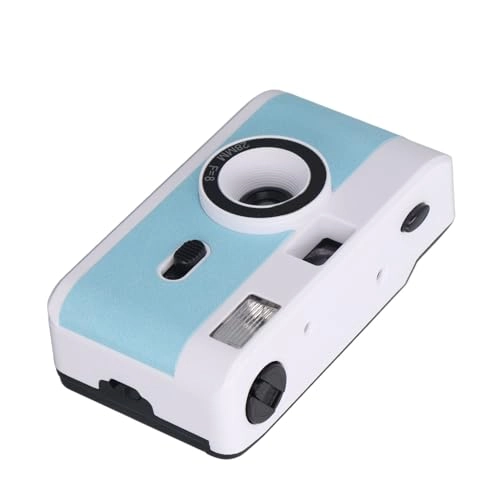 35mm Retro Camera - 28mm f/8 1/120s 35mm film