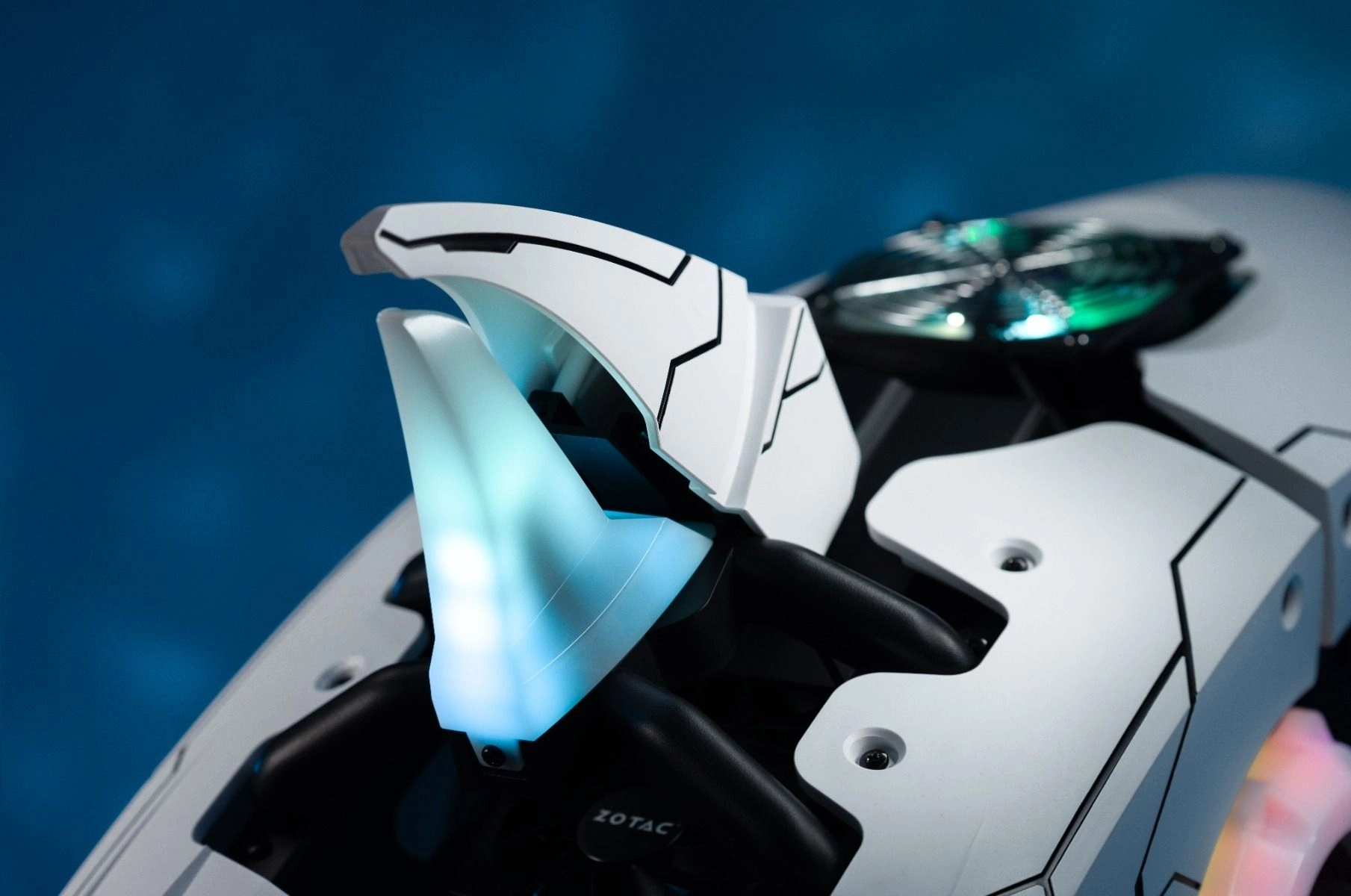 SHARK X - i7-14700KF 64GB 2TB