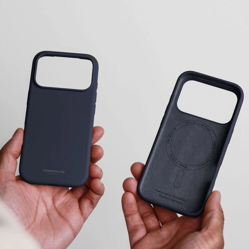 Soft Silicone Case with MagSafe for Apple iPhone 17 Pro Max