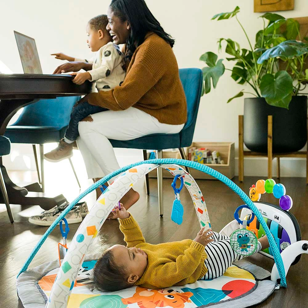 4-in-1 Kickin’ Tunes Musical Meadow Music & Language Discovery Gym - 0 months