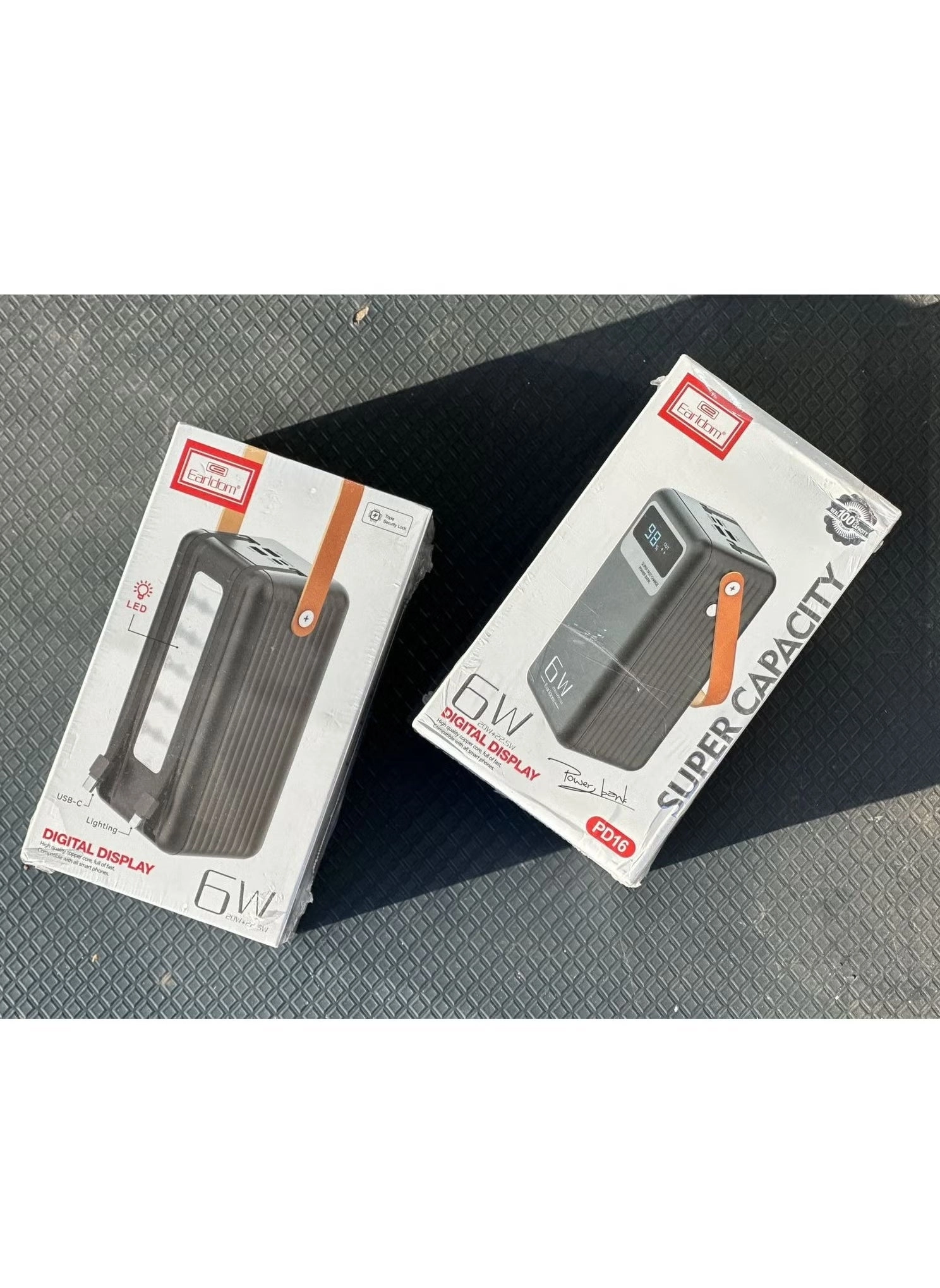 PD16 - 60000 Watt-hour 2 USB ports 2 Type-C ports