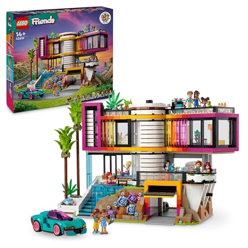 Friends Andrea's Modern Mansion (42639)