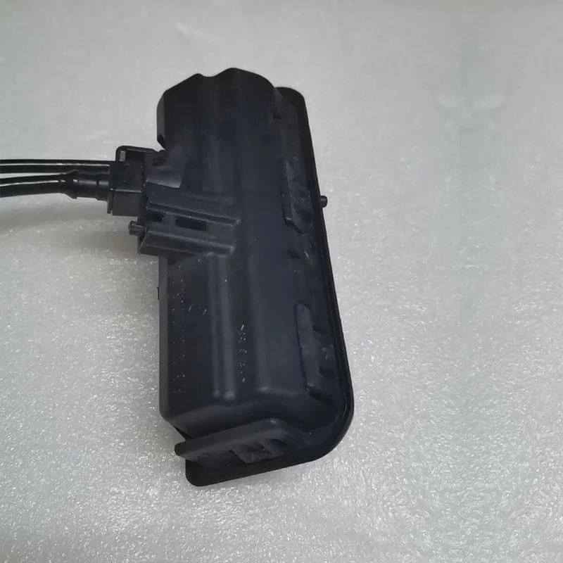 8W8827566E - Night vision