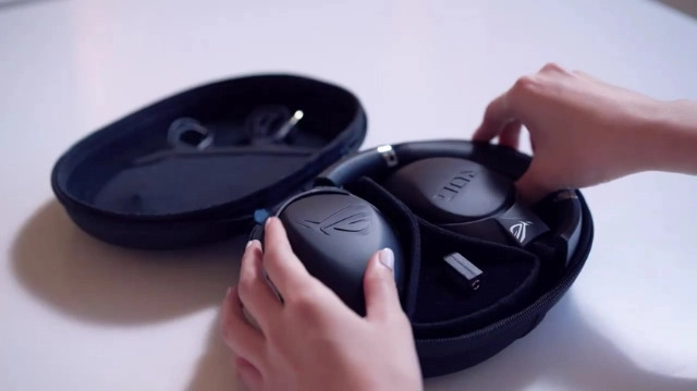 ROG Strix Go 2.4 Wireless Headset