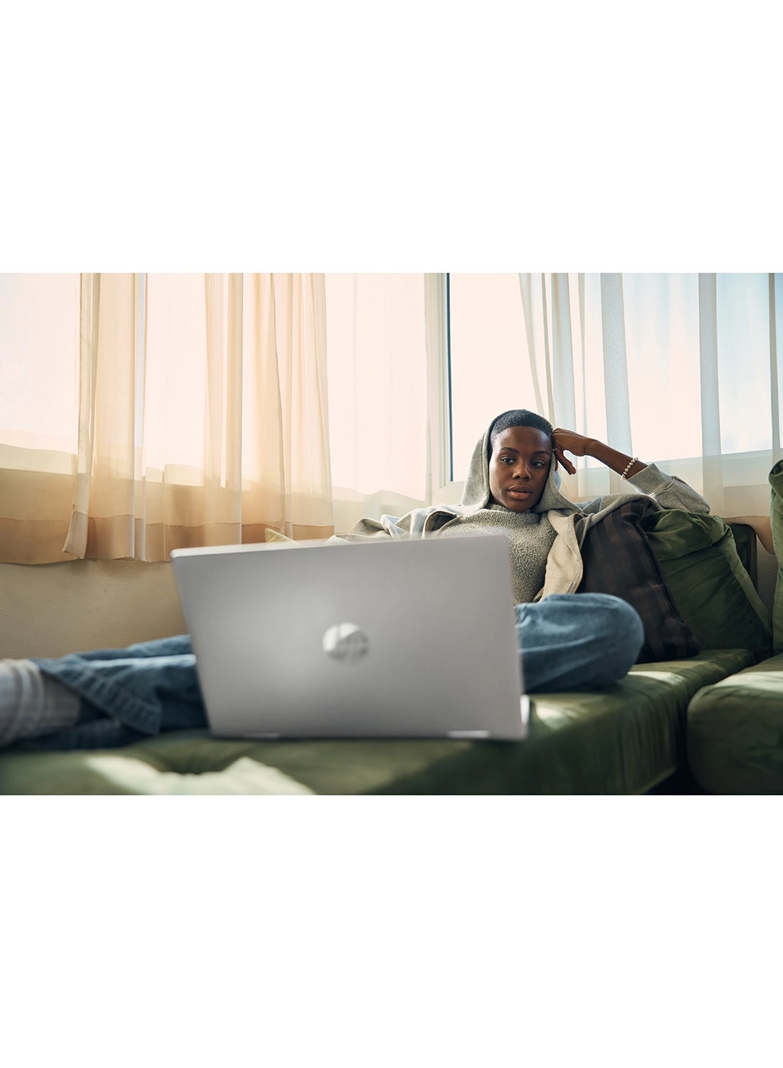 Pavilion x360 14-ek1099nr - 14'' Core i3-1315U 8GB DDR4 256GB SSD