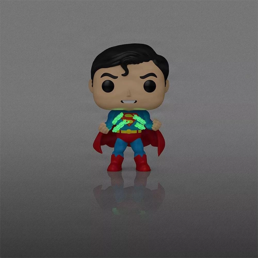 Superman - Superman - Pop! Superman - Glow-in-the-Dark Limited Edition Exclusive Vinyl Figure