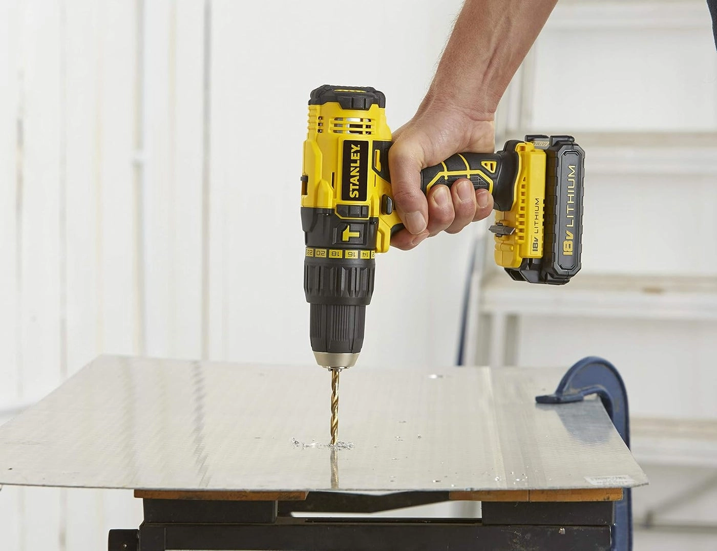 Cordless Hammer Drill - 18V 45Nm 2 x 1.5 Ah Li-Ion