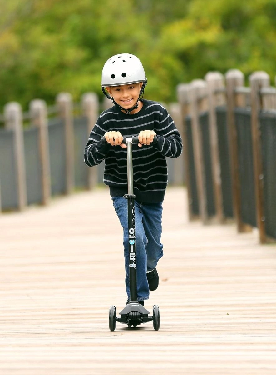 Maxi Deluxe 3-Wheel Kick Scooter – 120/80 mm LED