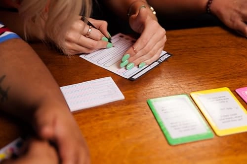 Truth Bombs - 1 piece(s) Multilingual 14 years and up