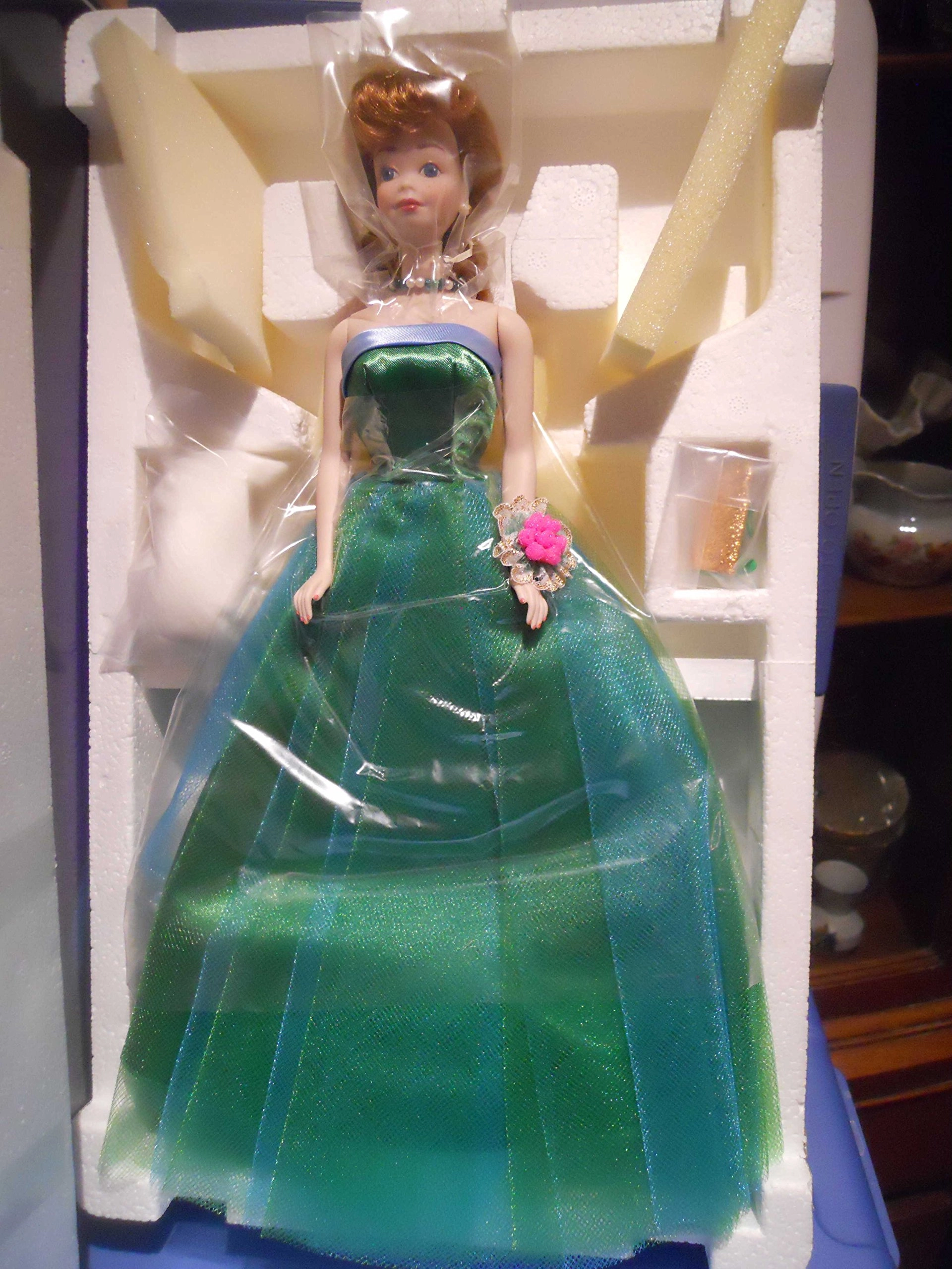 Barbie Midge Doll - Porcelain 30th Anniversary Ages 3+